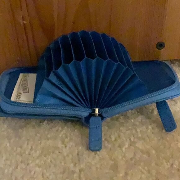 WALLETBE WALLET NWOT! - Picture 4 of 4